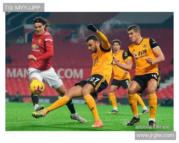 英超球队曼联再次展现实力,成功逆转击败对手,排名升至联赛前三 英超球队曼联再次展现实力,成功逆转击败对手,排名升至联赛前三