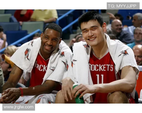 范甘迪盛赞姚明篮球才华与领导力展现中国球员风采